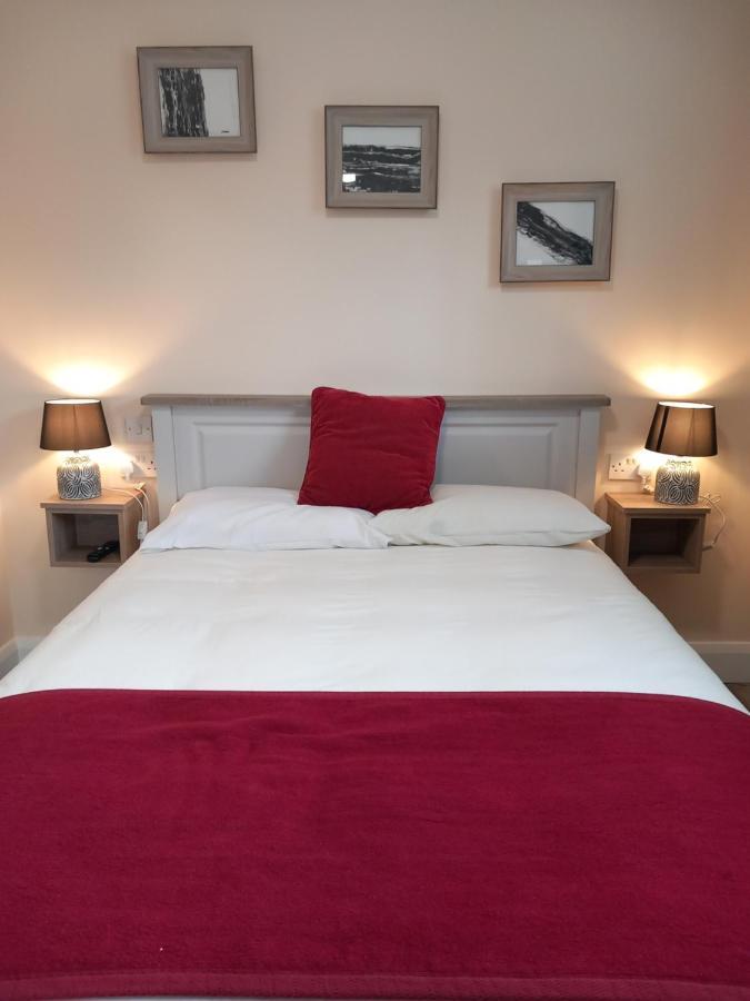 Matty'S Pub - Apartment'S Carlow Bagian luar foto