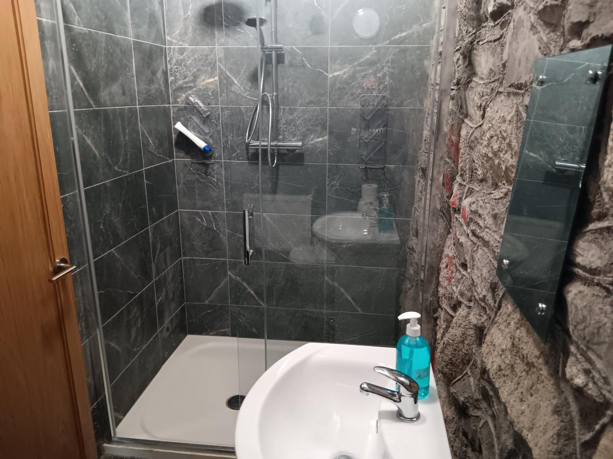 Matty'S Pub - Apartment'S Carlow Ruang foto