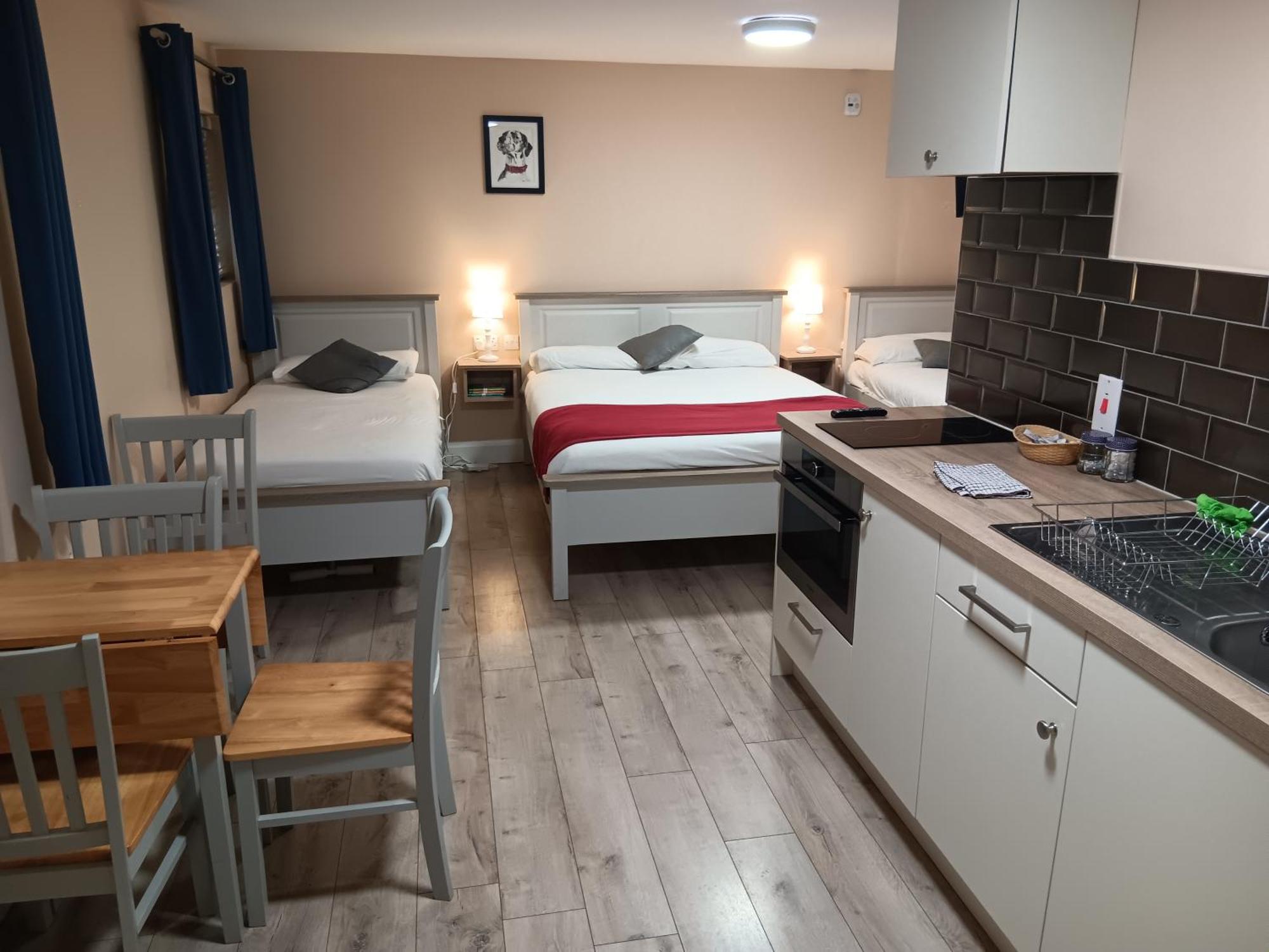 Matty'S Pub - Apartment'S Carlow Ruang foto